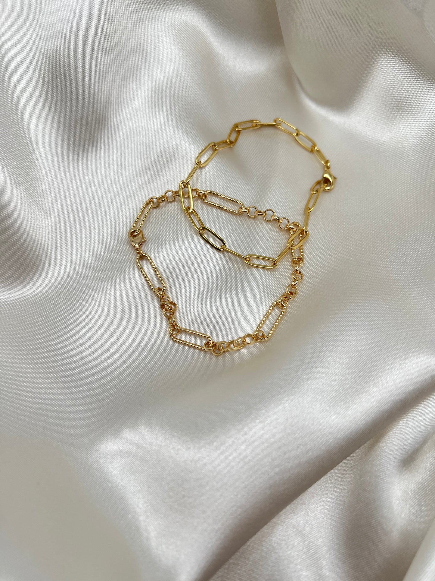 Gold link bracelet 2